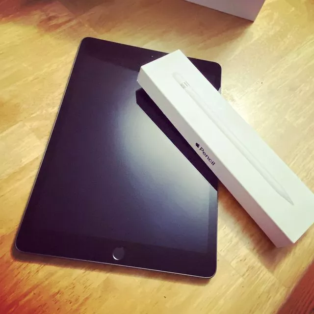  Apple 2021 iPad 9th Gen (10.2 inch, Wi-Fi + Cellular, 64GB)  Space Gray (Renewed Premium) : Electronics